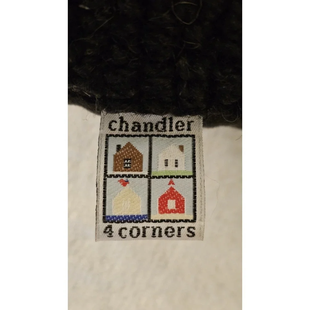 Chandler 4 Corners Hooked Wool Pillow 14